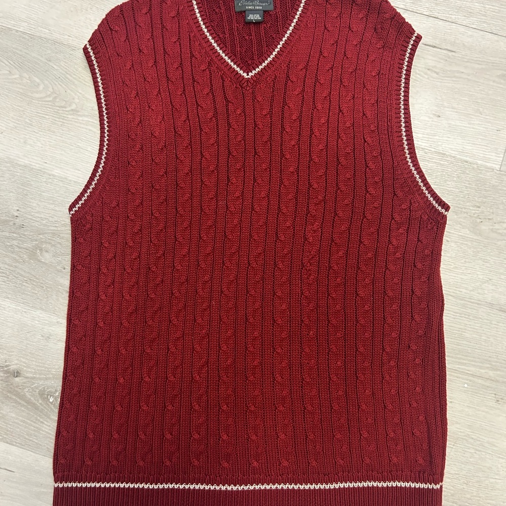 Eddie Bauer Sweater VestMen's Red Cable Knit V-neck preppy